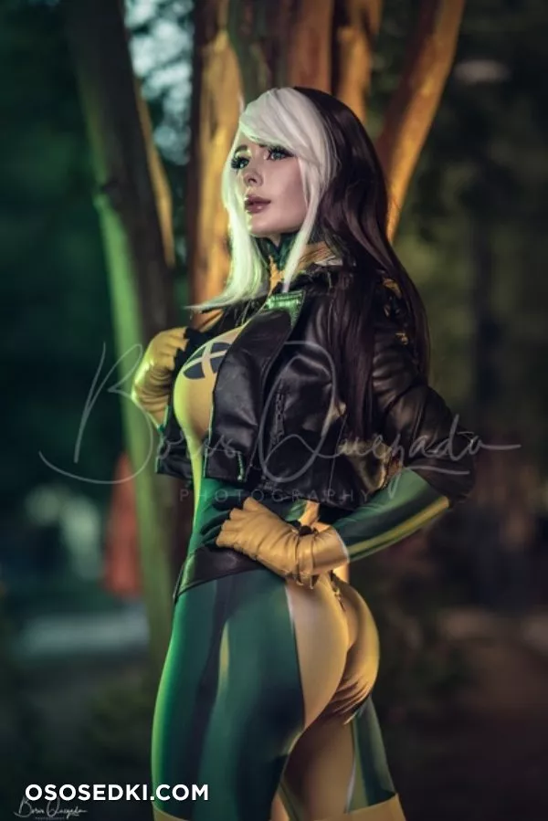 Jenna Lynn Meowri - Photo 4