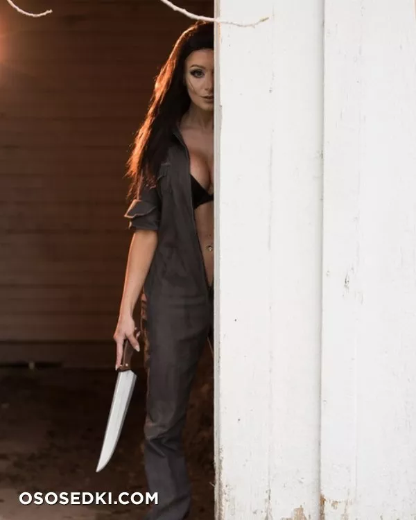Kate Sarkissian - Halloween erotic patreon cosplay set - Photo 5