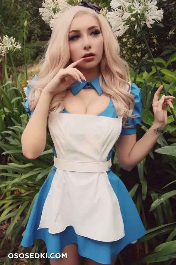 Beke Jacoba - Alice in Wonderland patreon cosplay set - Photo 7