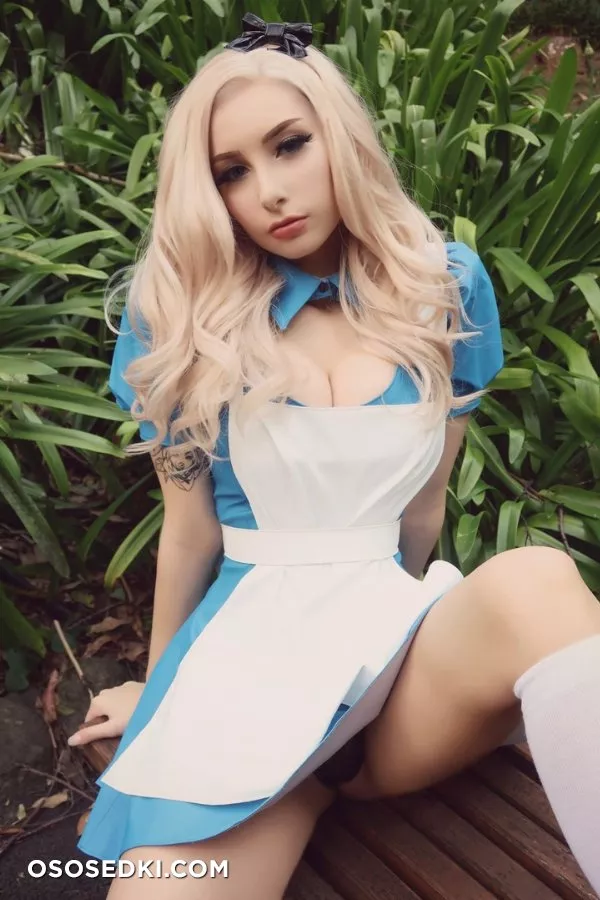 Beke Jacoba - Alice in Wonderland patreon cosplay set - Photo 11