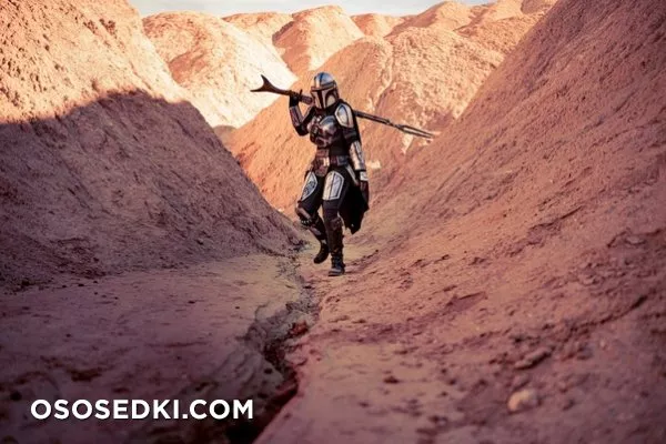 Jessica Nigri -  Mandalorian Cosplay set - Photo 3