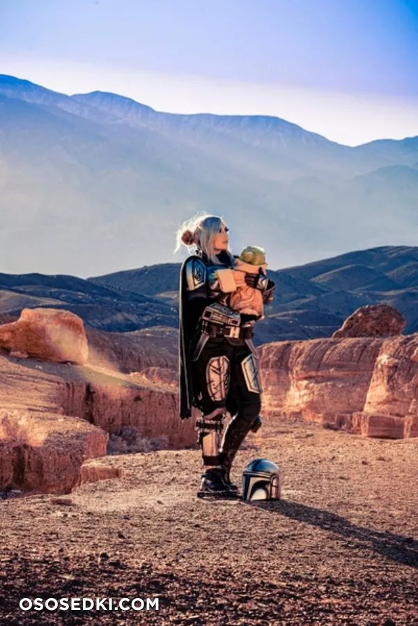 Jessica Nigri -  Mandalorian Cosplay set - Photo 11