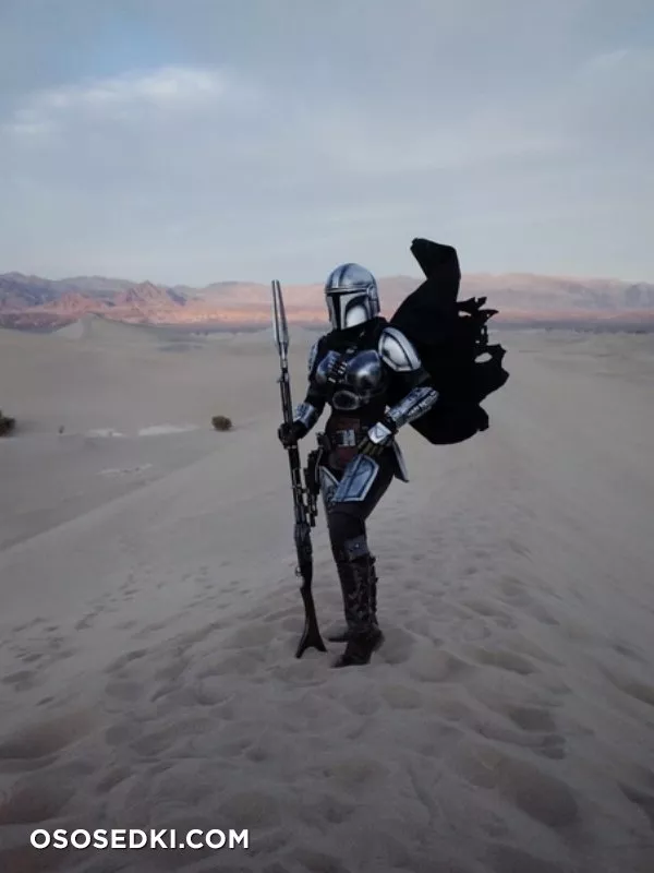 Jessica Nigri -  Mandalorian Cosplay set - Photo 14