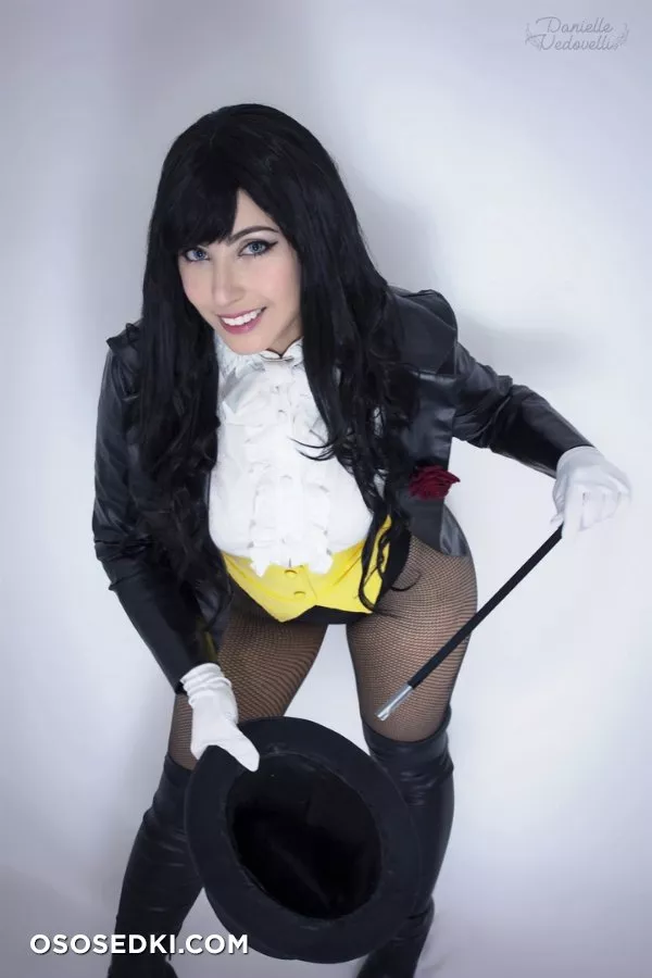 Danielle Vedovelli - Zatanna erotic cosplay set - Photo 7