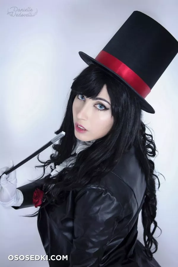 Danielle Vedovelli - Zatanna erotic cosplay set - Photo 16