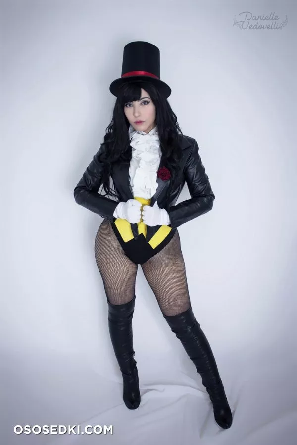 Danielle Vedovelli - Zatanna erotic cosplay set - Photo 20
