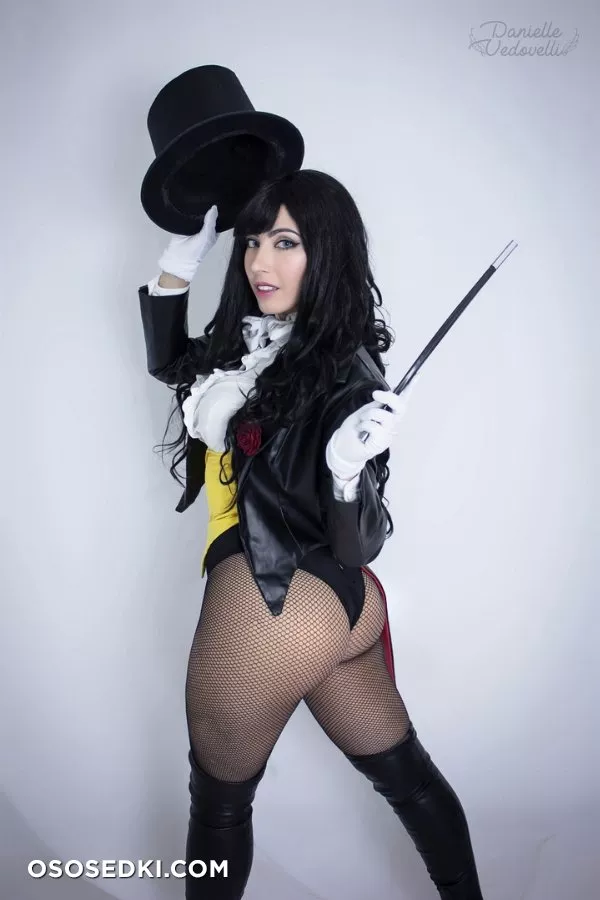 Danielle Vedovelli - Zatanna erotic cosplay set - Photo 28