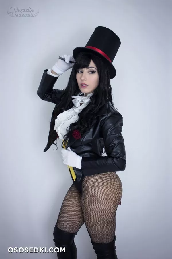 Danielle Vedovelli - Zatanna erotic cosplay set - Photo 30