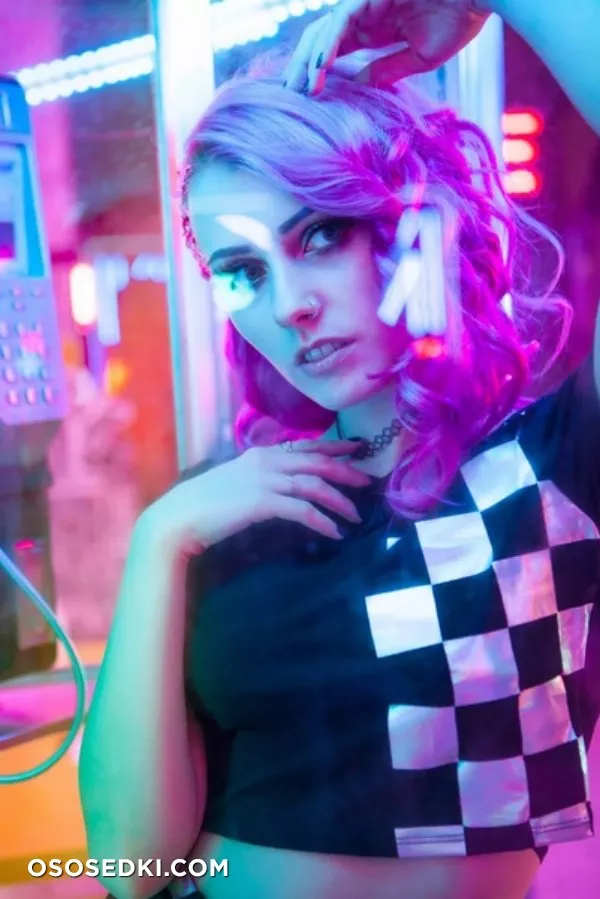 Rolyatistaylor - Neon Demon patreon cosplay set - Photo 13