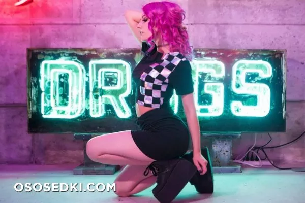 Rolyatistaylor - Neon Demon patreon cosplay set - Photo 14