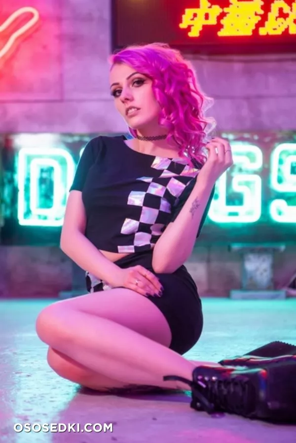 Rolyatistaylor - Neon Demon patreon cosplay set - Photo 15