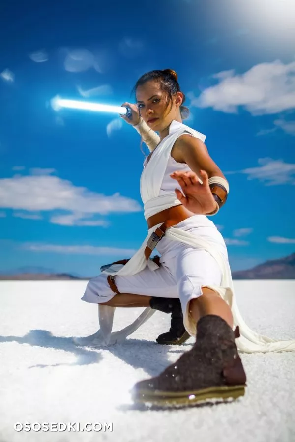 Joanie Brosas (JoBro) erotic patreon cosplay - Photo 9