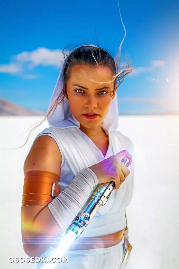 Joanie Brosas (JoBro) erotic patreon cosplay - Photo 11