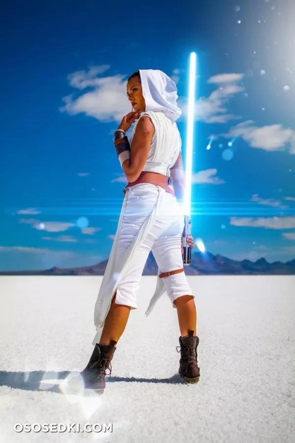 Joanie Brosas (JoBro) erotic patreon cosplay - Photo 13