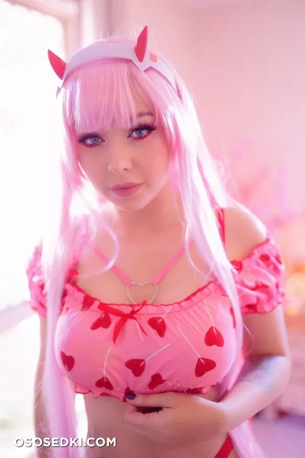 Amy Thunderbolt - Zero Two erotic patreon cosplay set - Photo 4