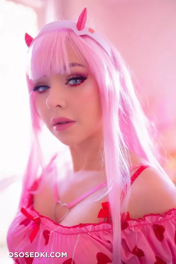 Amy Thunderbolt - Zero Two erotic patreon cosplay set - Photo 5