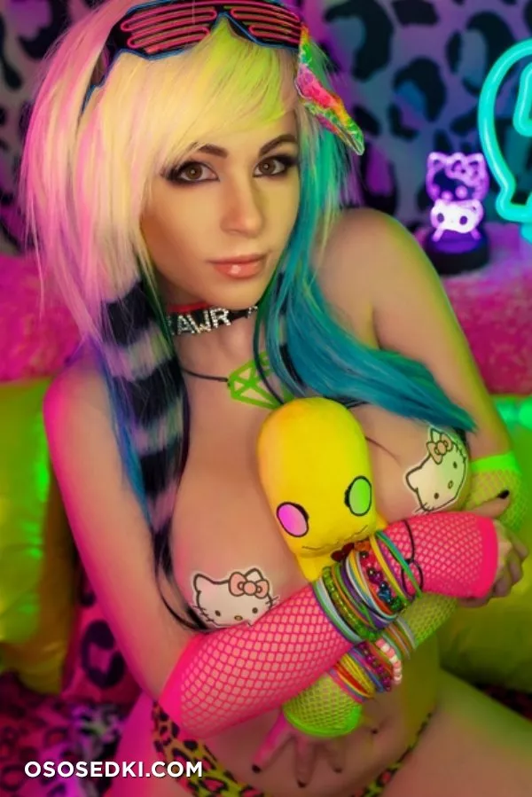 Danielle Beaulieu - erotic patreon/onlyfans cosplay set - Photo 16