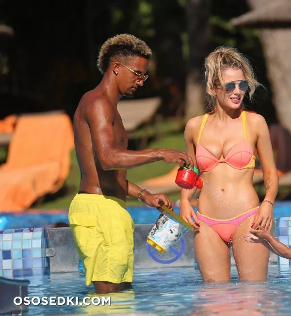Хелен Флэнаган (Helen Flanagan) голая и сексуальная - Photo 35