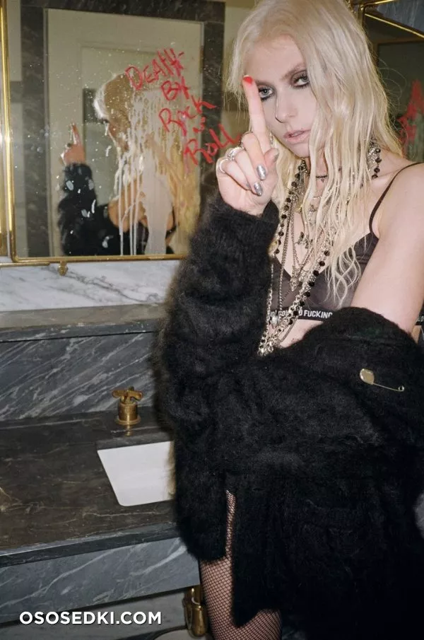 Тейлор Момсен голая, Taylor Momsen фото - Photo 62