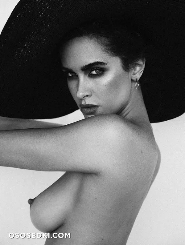 Элли Гонсалвес (Ellie Gonsalves) голая - Photo 4