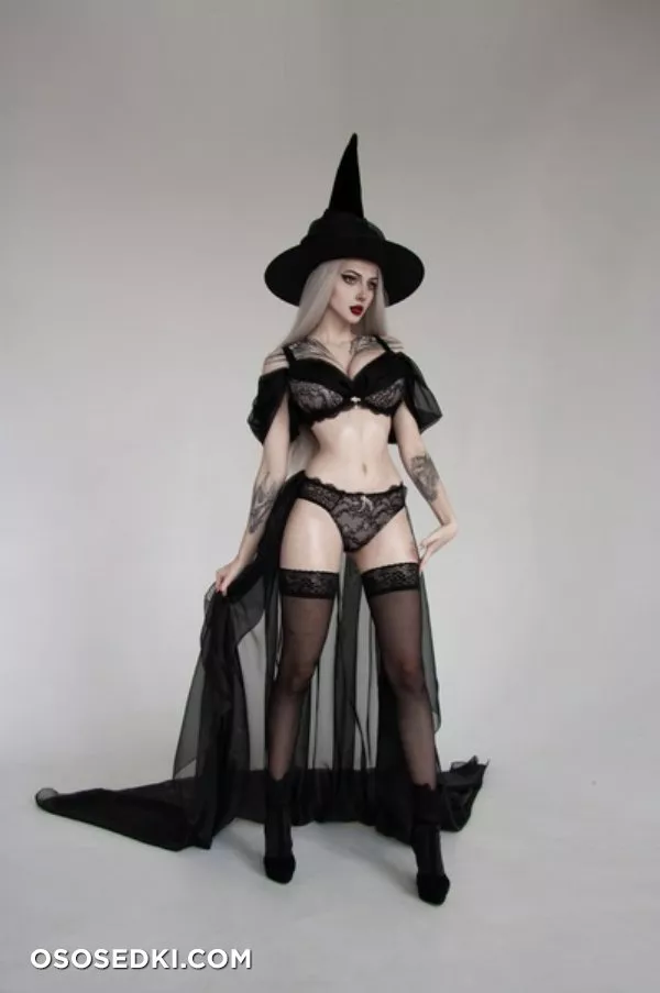 Xenon - Halloween Witch - Photo 8