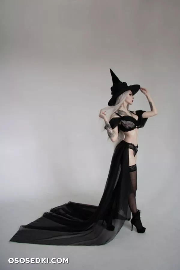 Xenon - Halloween Witch - Photo 13