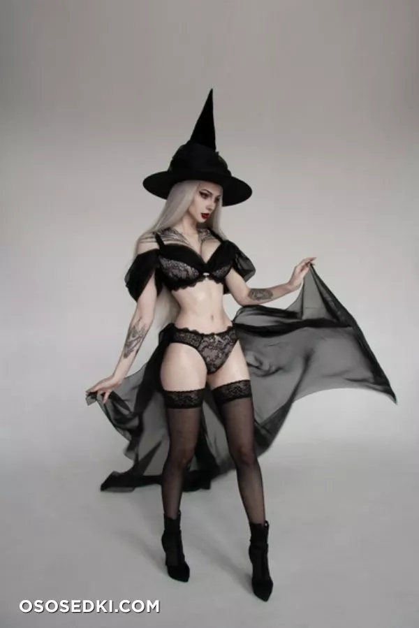 Xenon - Halloween Witch - Photo 21