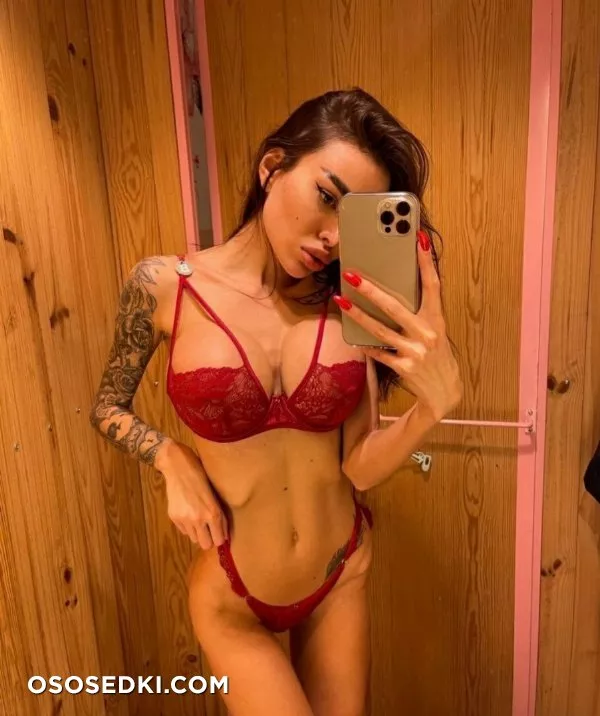 Alena Omovych - Photo 95