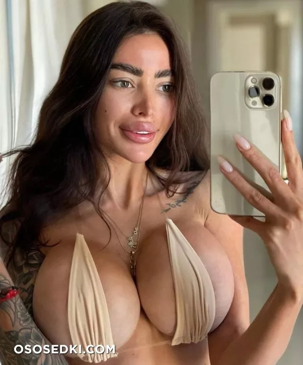 Alena Omovych - Photo 98