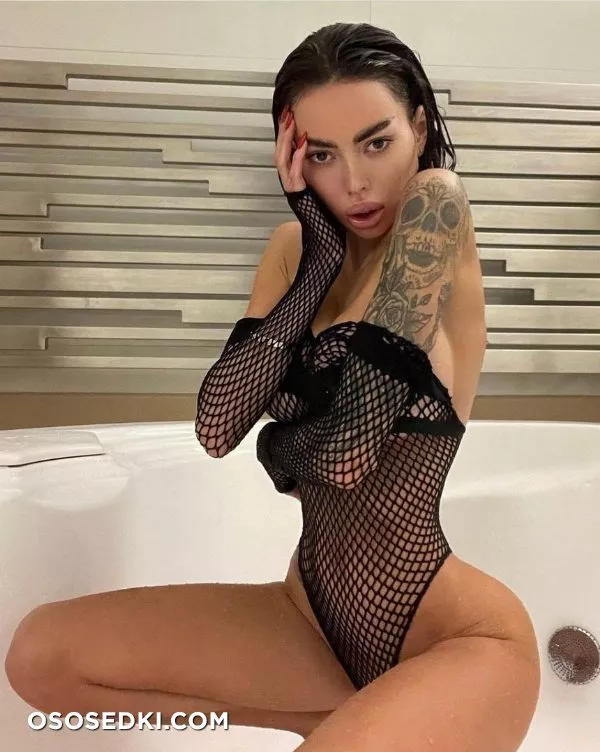 Alena Omovych - Photo 140