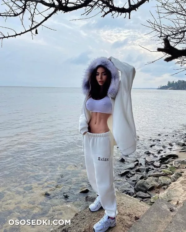 Alena Omovych - Photo 149