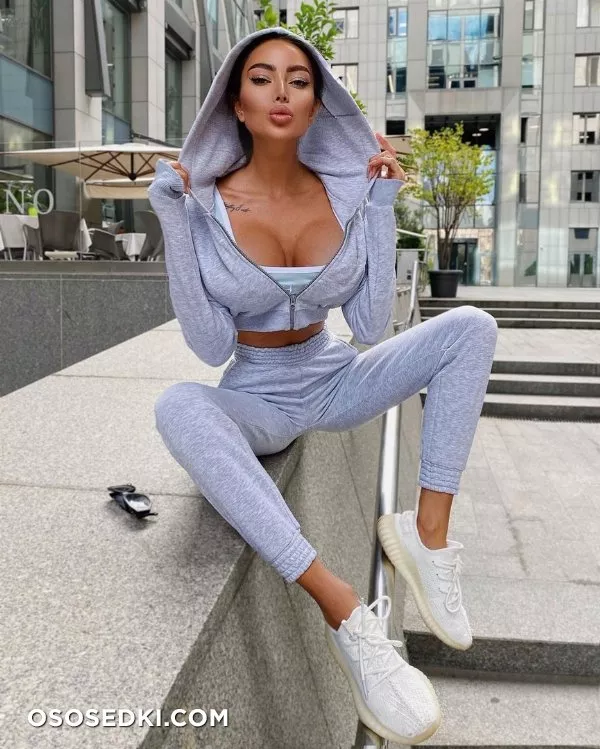 Alena Omovych - Photo 212