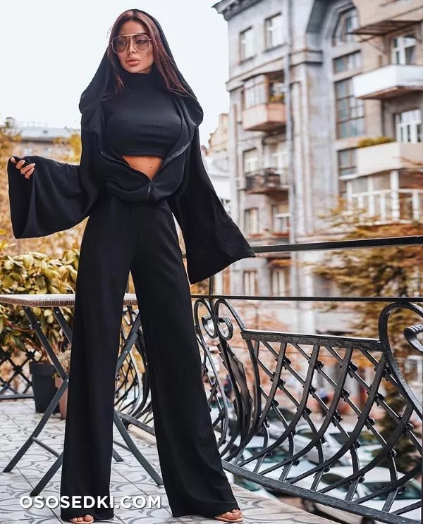 Alena Omovych - Photo 750