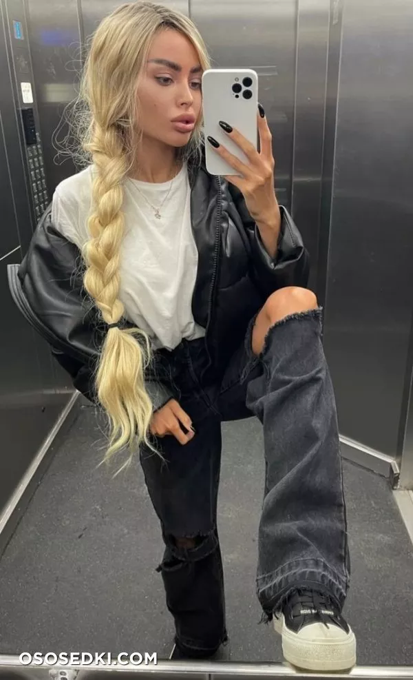 Alena Omovych - Photo 915