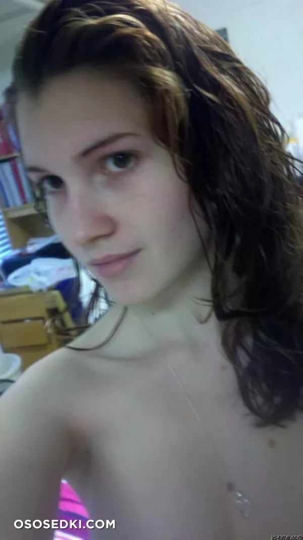 Dark Hair Cutie Nice Pert Tits - Photo 7