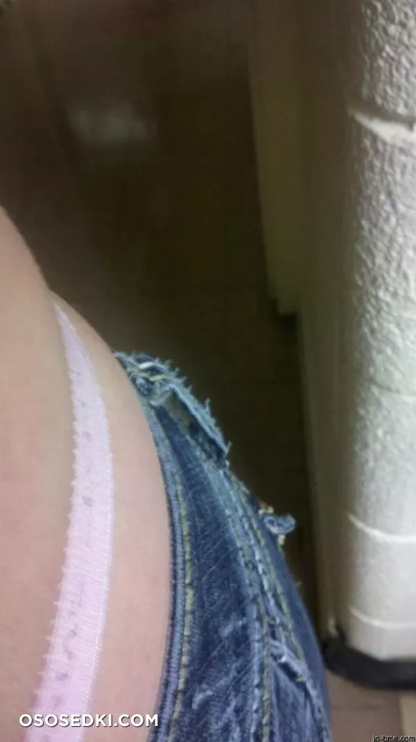 Dark Hair Cutie Nice Pert Tits - Photo 23