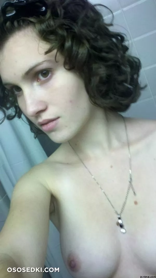 Dark Hair Cutie Nice Pert Tits - Photo 26