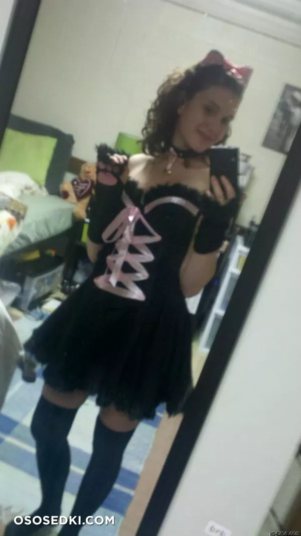 Dark Hair Cutie Nice Pert Tits - Photo 59
