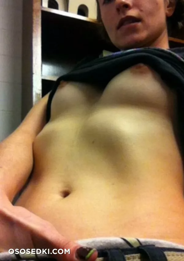 Dirty Snapchat in the School Library ;) - Photo 9