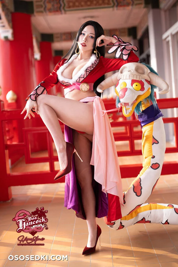 那位大人 - Boa Hancock nude. Onlyfans, Patreon leaked 90 nude photos
