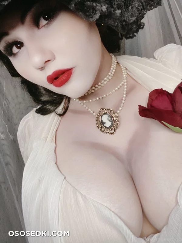 Kobaebeefboo - Alcina Dimitrescu - Resident Evil | Biohazard nude. Onlyfans, Patreon leaked 7 nude photos
