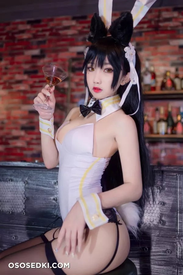 [鬼畜瑶在不在]碧蓝航线爱宕 酒吧兔女郎 nude. Onlyfans, Patreon leaked 10 nude photos