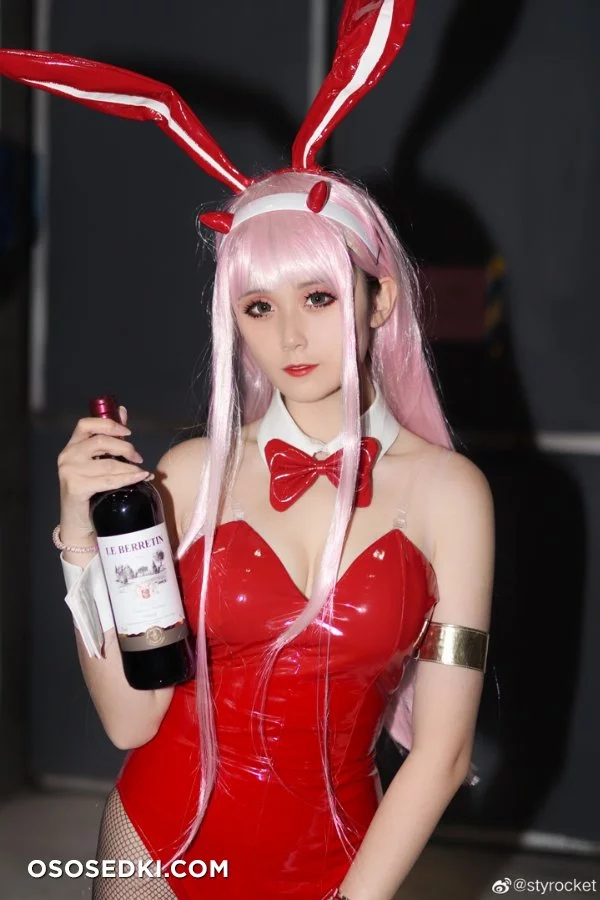 [秋楚楚] ZeroTwo Bunny Girl nude. Onlyfans, Patreon leaked 11 nude photos