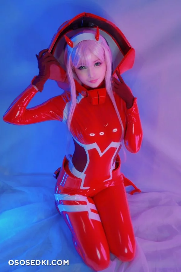 Zero Two cosplay full gear by Hidori Rose nude. Onlyfans, Patreon leaked 10 nude photos