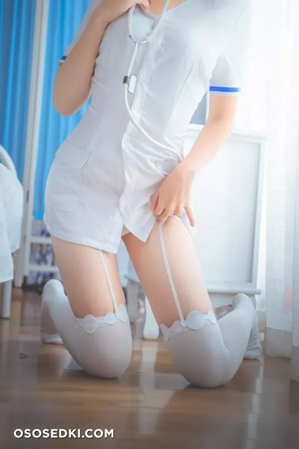 [面饼仙儿]蕾姆护士 nude. Onlyfans, Patreon leaked 18 nude photos