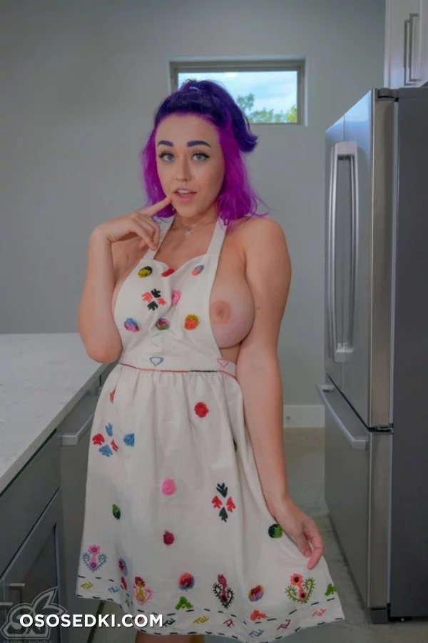 Sabrina Nichole - Kitchen nude. Onlyfans, Patreon leaked 21 nude photos