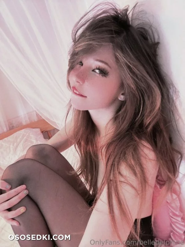 Belle Delphine Rainbow Suit nude. Onlyfans, Patreon leaked 31 nude photos