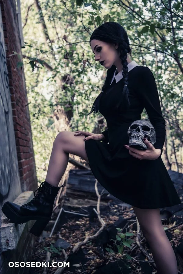 Rolyatistaylor Wednesday Addams cosplay patreon set nude. Onlyfans, Patreon leaked 16 nude photos