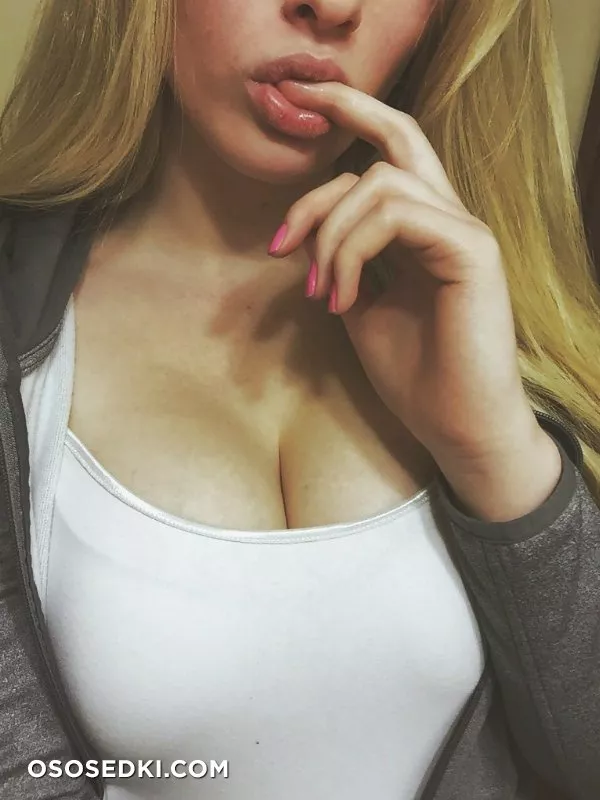 Blond Spreads nude. Onlyfans, Patreon leaked 22 nude photos