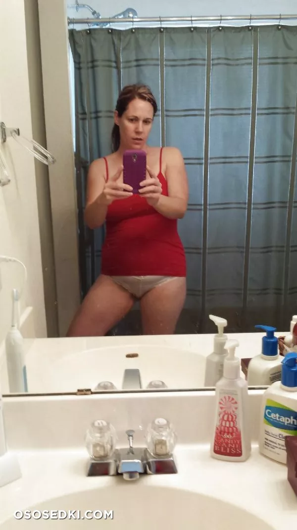 Someone's wife nude. Onlyfans, Patreon leaked 31 nude photos
